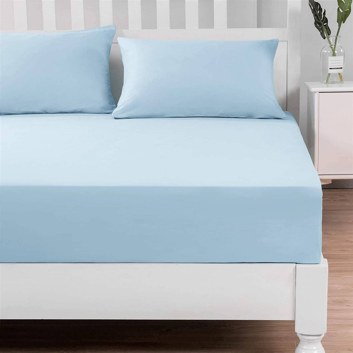 DaDa Bedding Cotton Soothing Light Sky Blue Fitted Sheet (JHW-604)