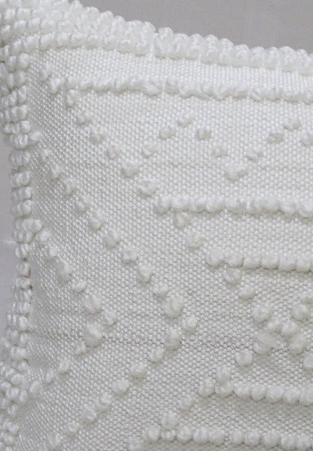 Decorative 18"x18" Outdoor Pillow for couch  (White)