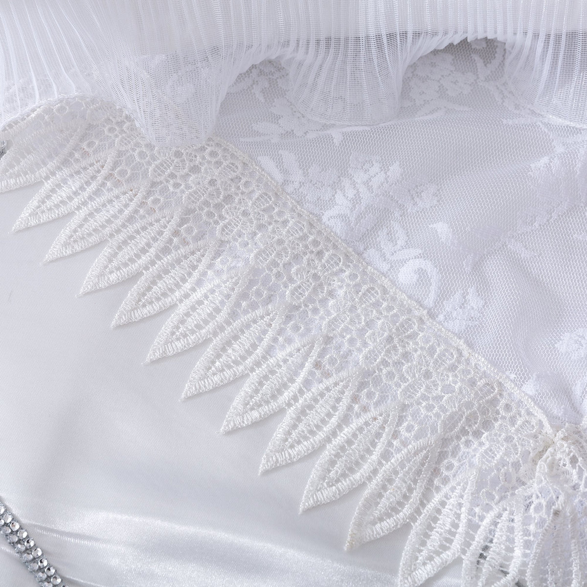 Tache Ruffle Floral Lace Satin White Pink Luxury Delicate Rose Comforter Set (MA125)