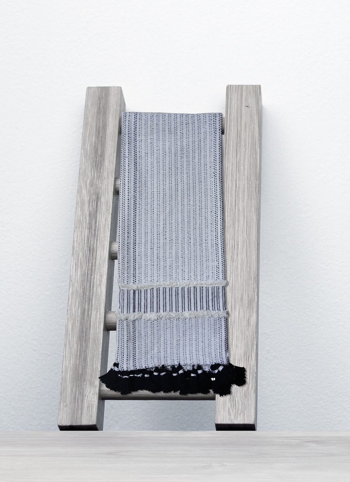 Hand loom Woven Textured Throw Black & Off White