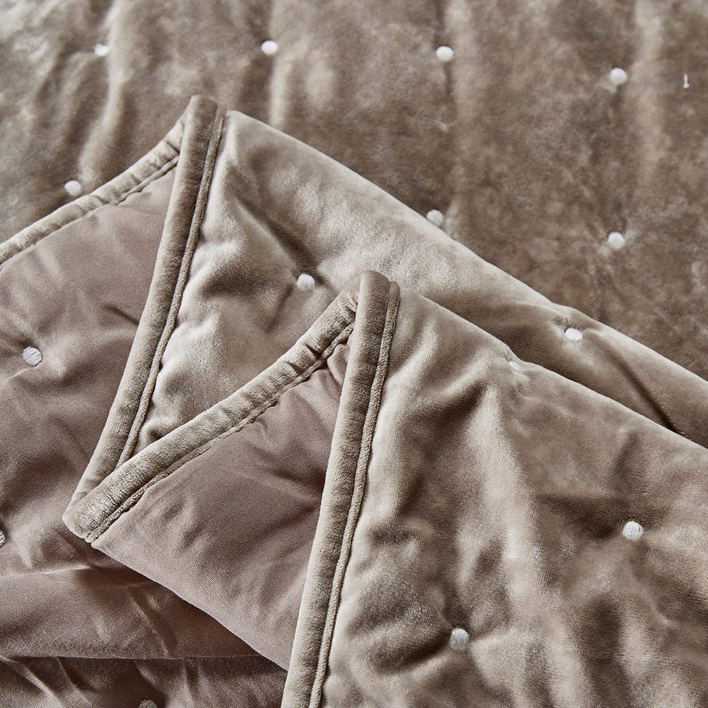 Tache Plush Dreams Sand Taupe Beige Tufted Velvet Quilt Set (JHW-853B)