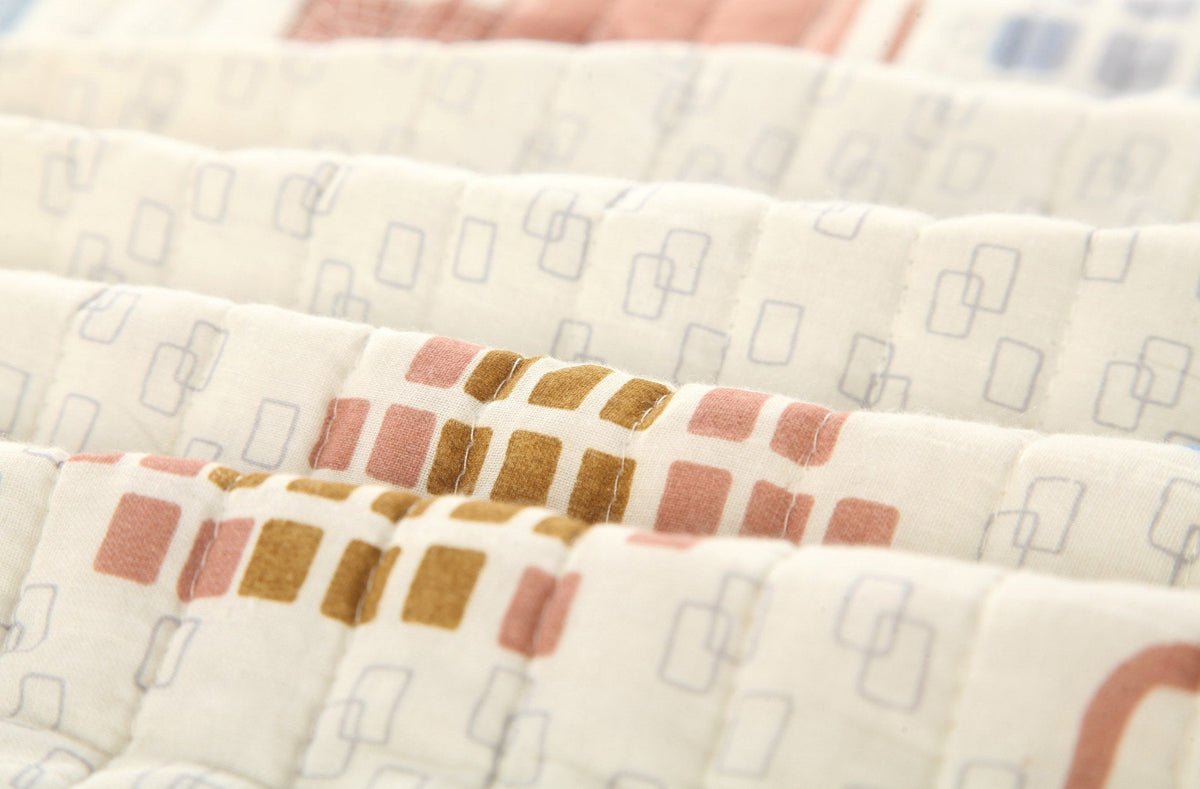 Tache Geometric Cubic Squares Ivory Scalloped Retro Cotton Quilt Bedspread Set (DSW009)